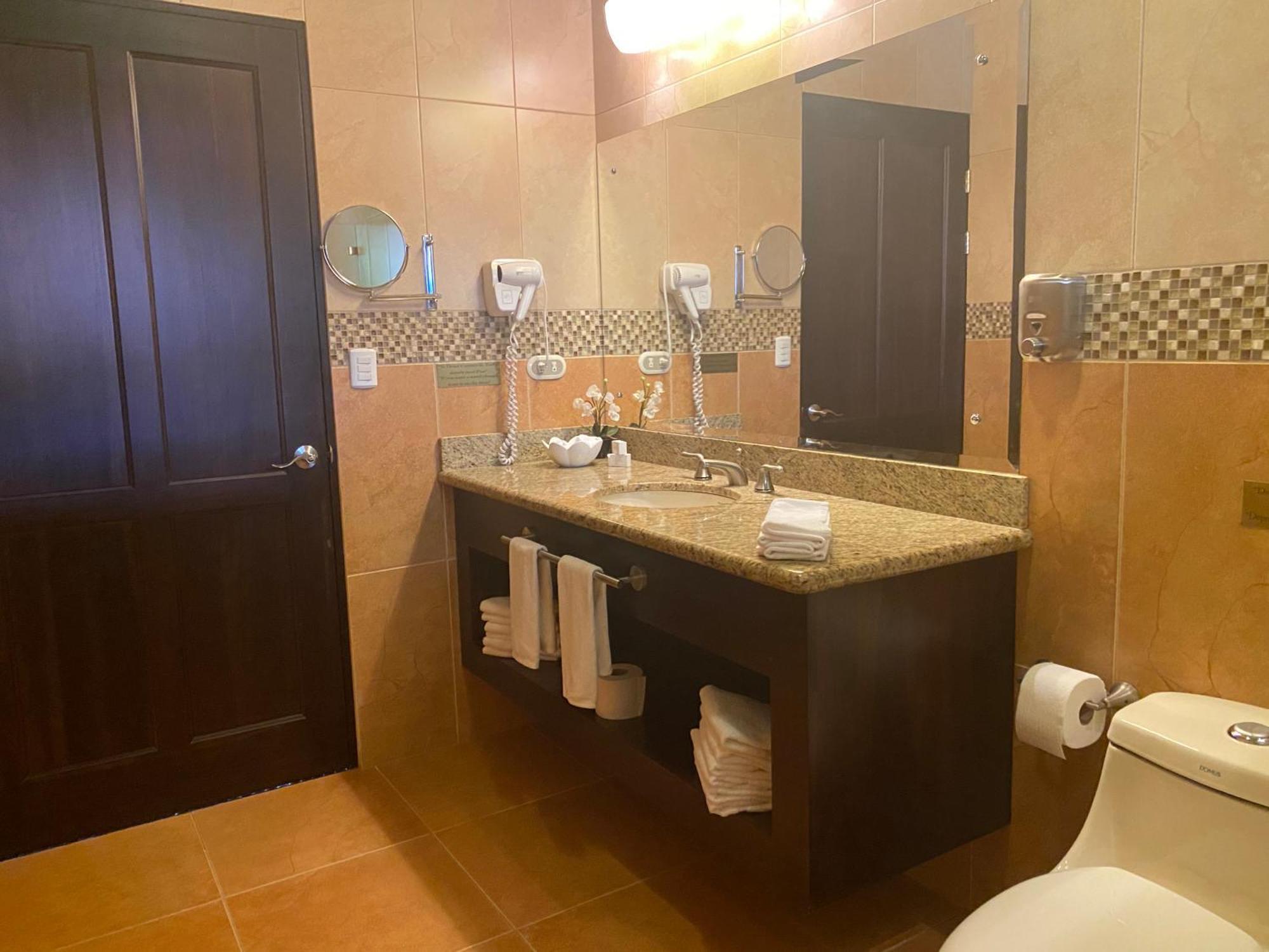 Hotel Boutique Casona Del Cafetal And Lakeside Restaurant Cachi Bagian luar foto