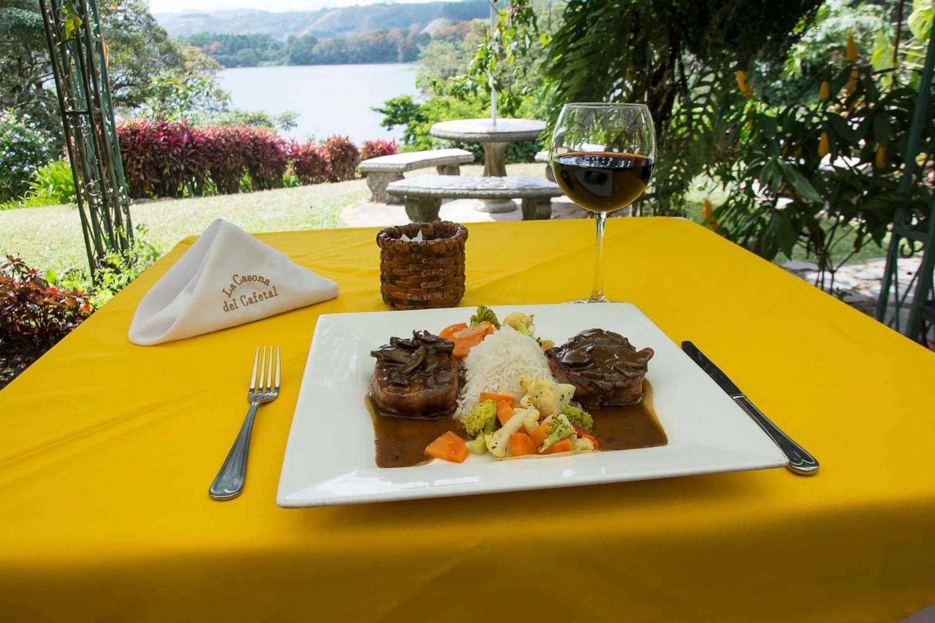 Hotel Boutique Casona Del Cafetal And Lakeside Restaurant Cachi Bagian luar foto